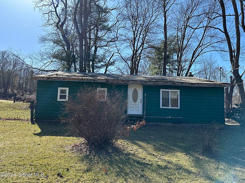 2nd image of 636 Lake Avenue