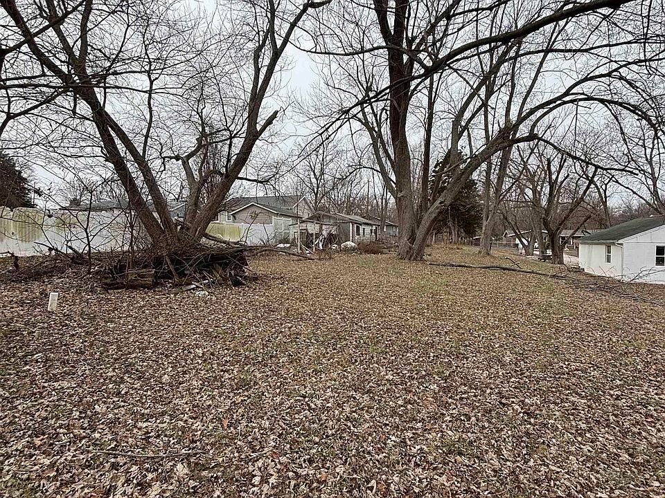 1st image of 1622 N Moody Ct