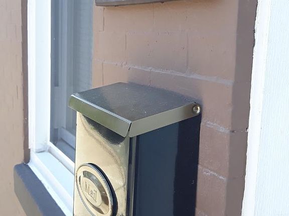 Keyed Mailbox