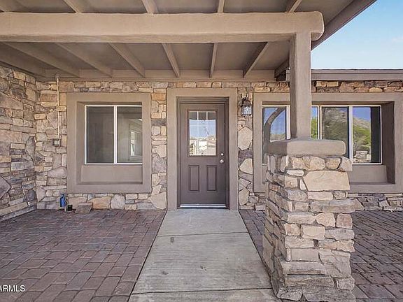 3rd image of 2601 E Dahlia Dr