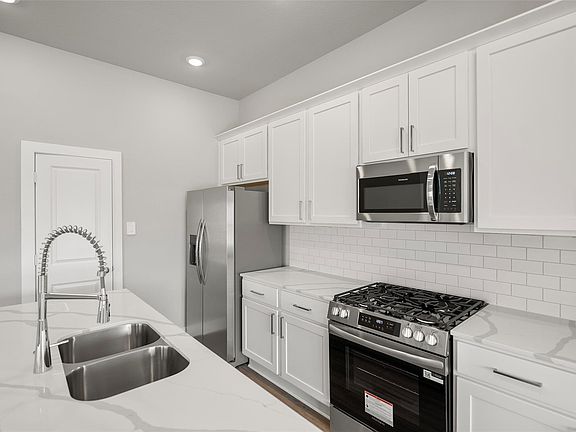 5th image of 21034 Salt Rock Dr