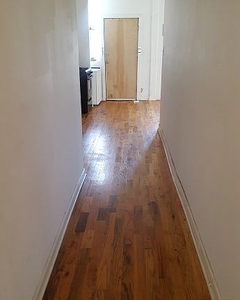 5th image of 1418 E 67th Pl #3