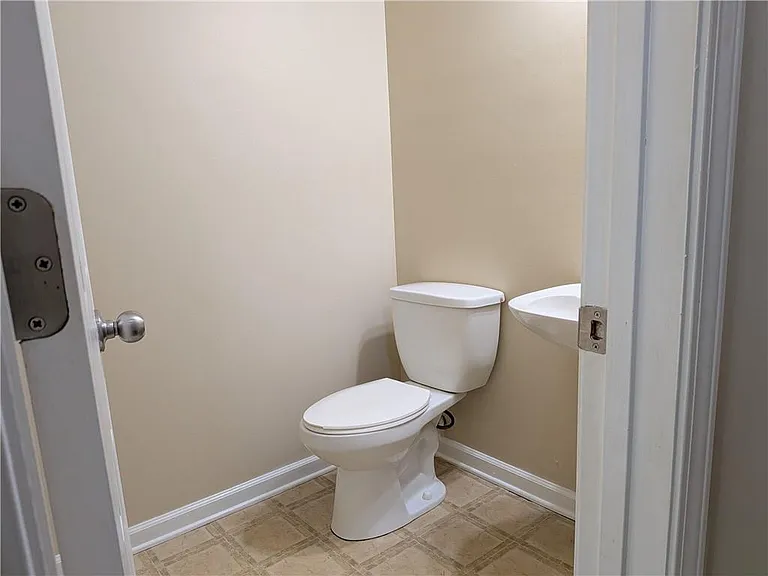 4624 Windale Dr — Photo 25