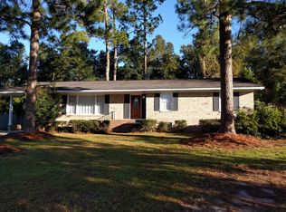 64 Cedar St, Blackville, SC 29817