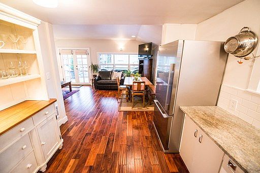 3rd image of 2818 1/2 Boyer Ave E #9