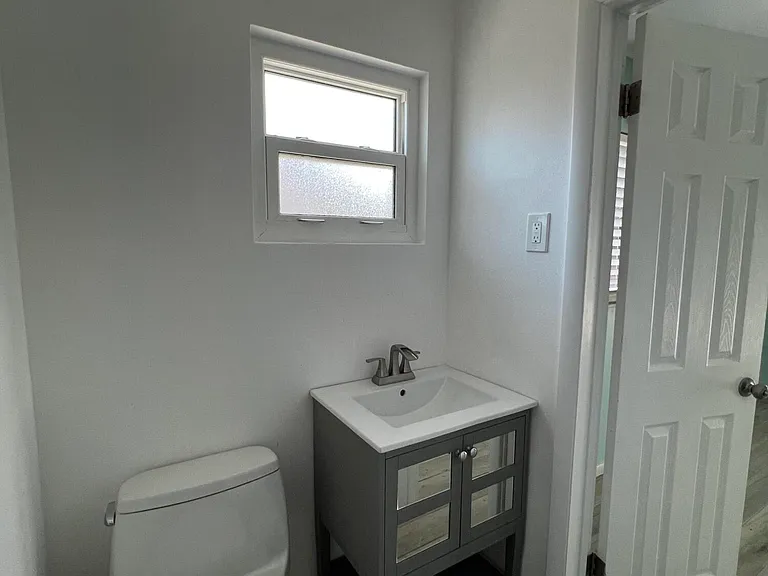 1927 Cypress Ave — Photo 12