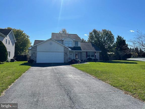 4th image of 100 Suffolk Cir