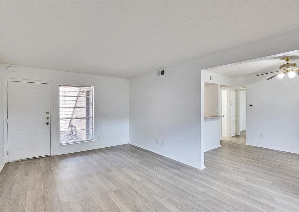 2124 Burton Dr Austin, TX, 78741 Apartments for Rent Zillow