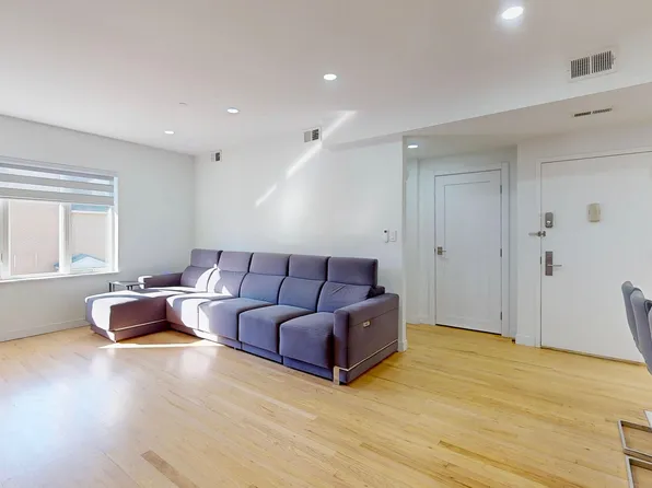 1940 Bergen Avenue image 9 of 42