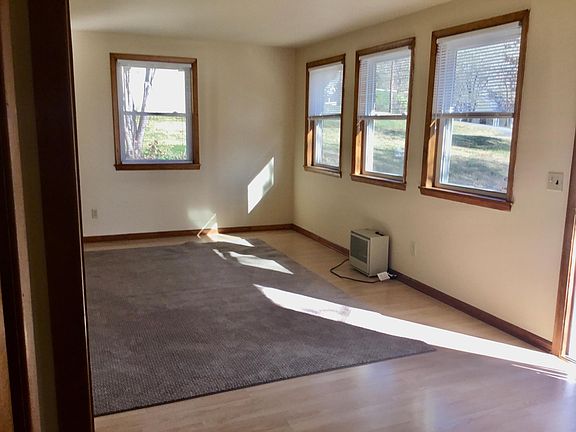 4th image of 113 Bowker St
