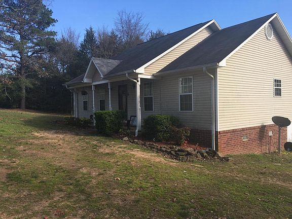 2nd image of 554 Elm Ct