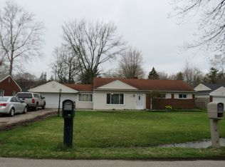 37475 Edgewood St, Clinton Township, MI 48036