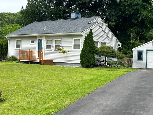 2309 Denby Dr, Waterford, MI 48329