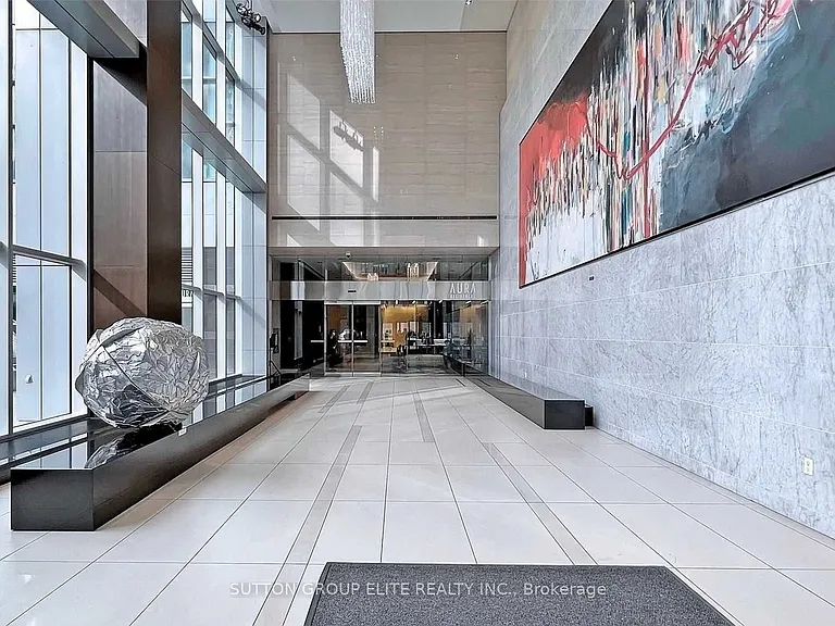 386 Yonge St #2903 — Photo 3