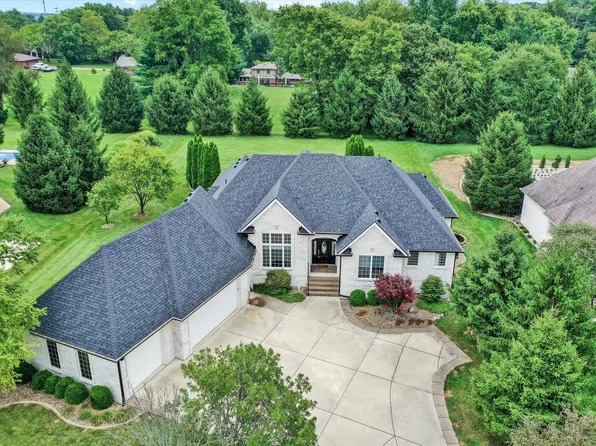 4817 Krestridge Ct E, Bargersville, IN 46106