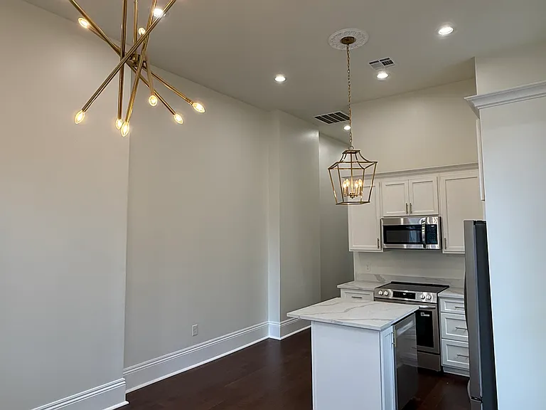 1421 Thalia St — Photo 3