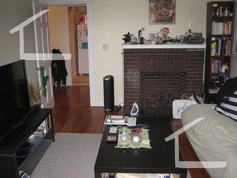 15B Glenville Ave #A11 — Photo 4