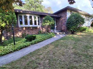 341 W Highland Dr, Schenectady, NY 12303