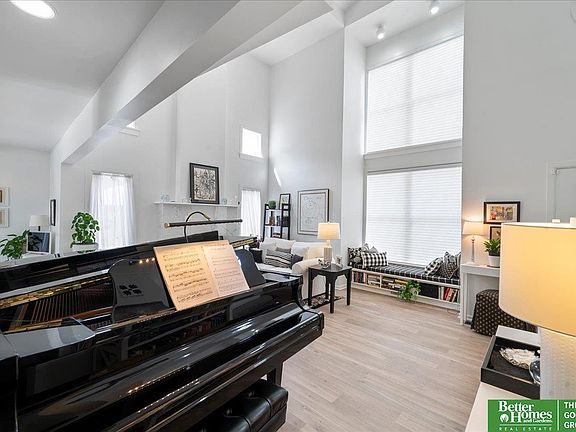4th image of 3606 Leavenworth Ct