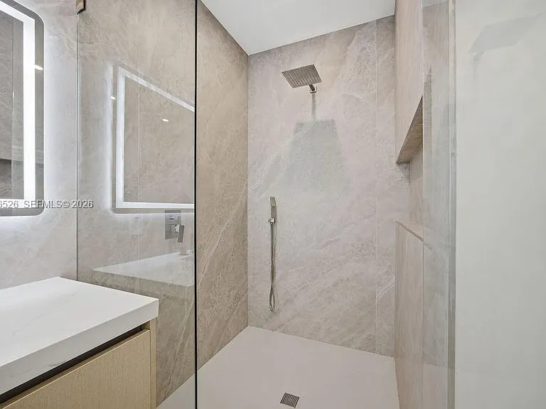 1337 NE 13th Ave #1337 — Photo 31
