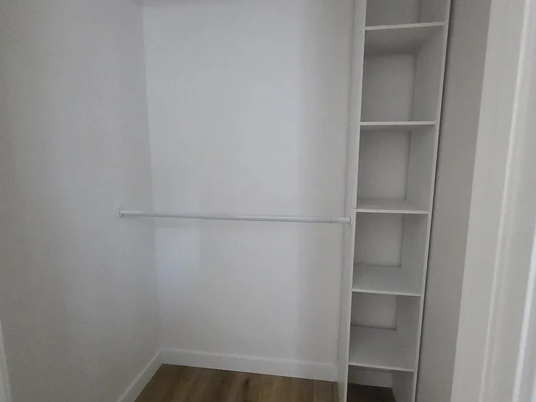 1209 W King St — Photo 11