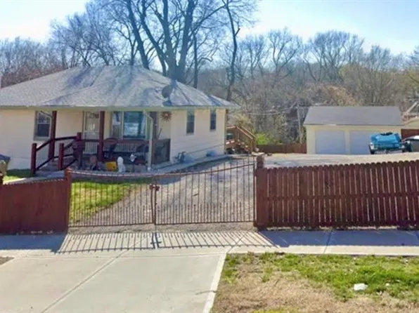 406 Elmwood Ave, Kansas City, MO 64124