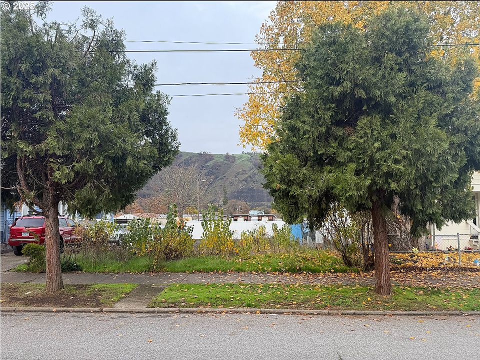 1st image of 1012 SE Mill St