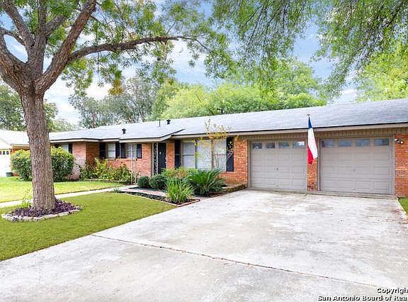 2nd image of 306 E Byrd Blvd