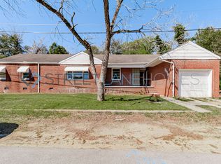 2816 Skyline Dr, Macon, GA 31211