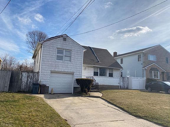 2nd image of 33-36 Mott Ave