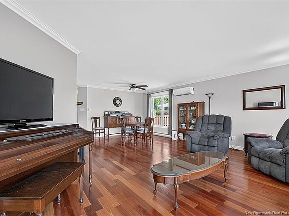 4th image of 31 Xavier Ave