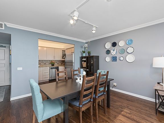 5th image of 3470 N Lake Shore Dr APT 18B