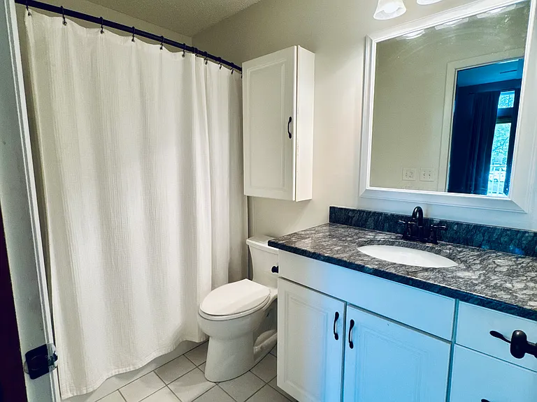 1822 Hampton Place Blvd — Photo 7