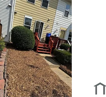 3056 Shepperton Ter — Photo 10