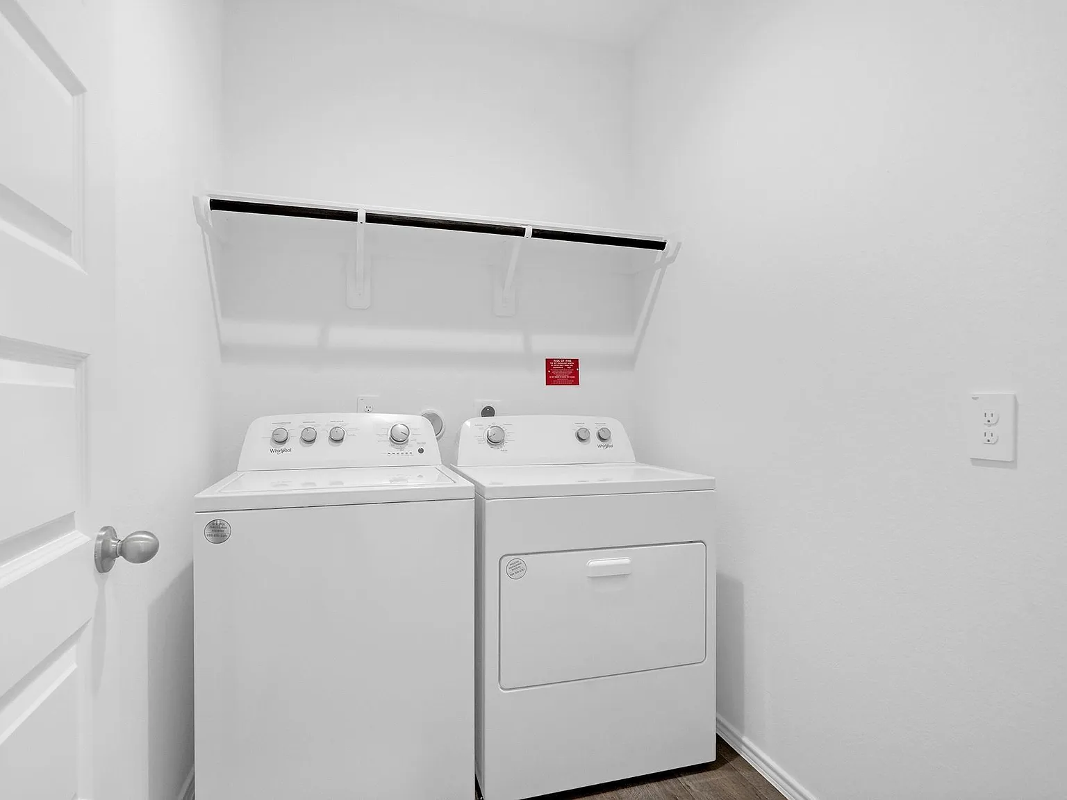 4 bed, 2.5 bath, 2453 sqft, $2,775 — Photo 4