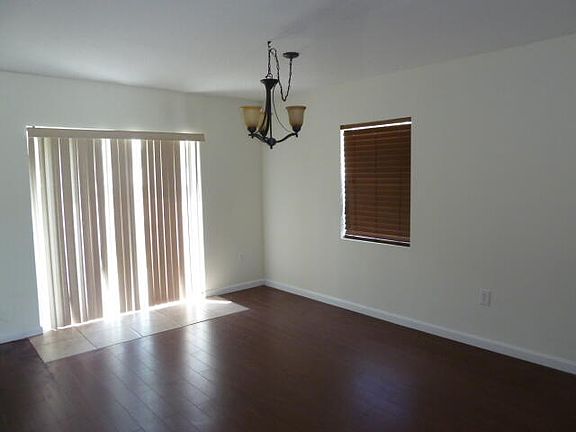 4th image of 915 SW 15th Street