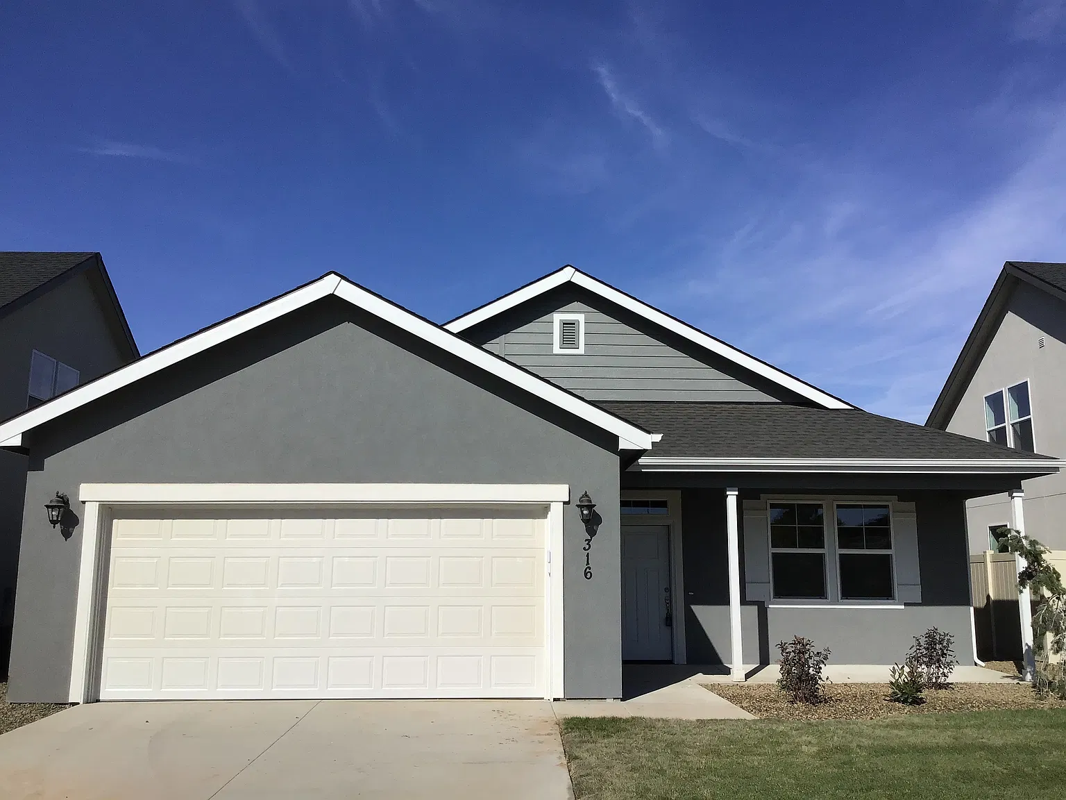 3 bed, 2.0 bath, 1610 sqft, $2,765 — Photo 1