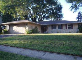 4945 Pepperwood Dr, Dayton, OH 45424