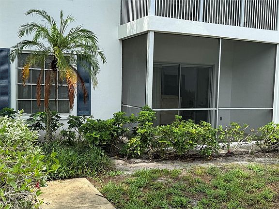3rd image of 2261 NE 67th Street #1808