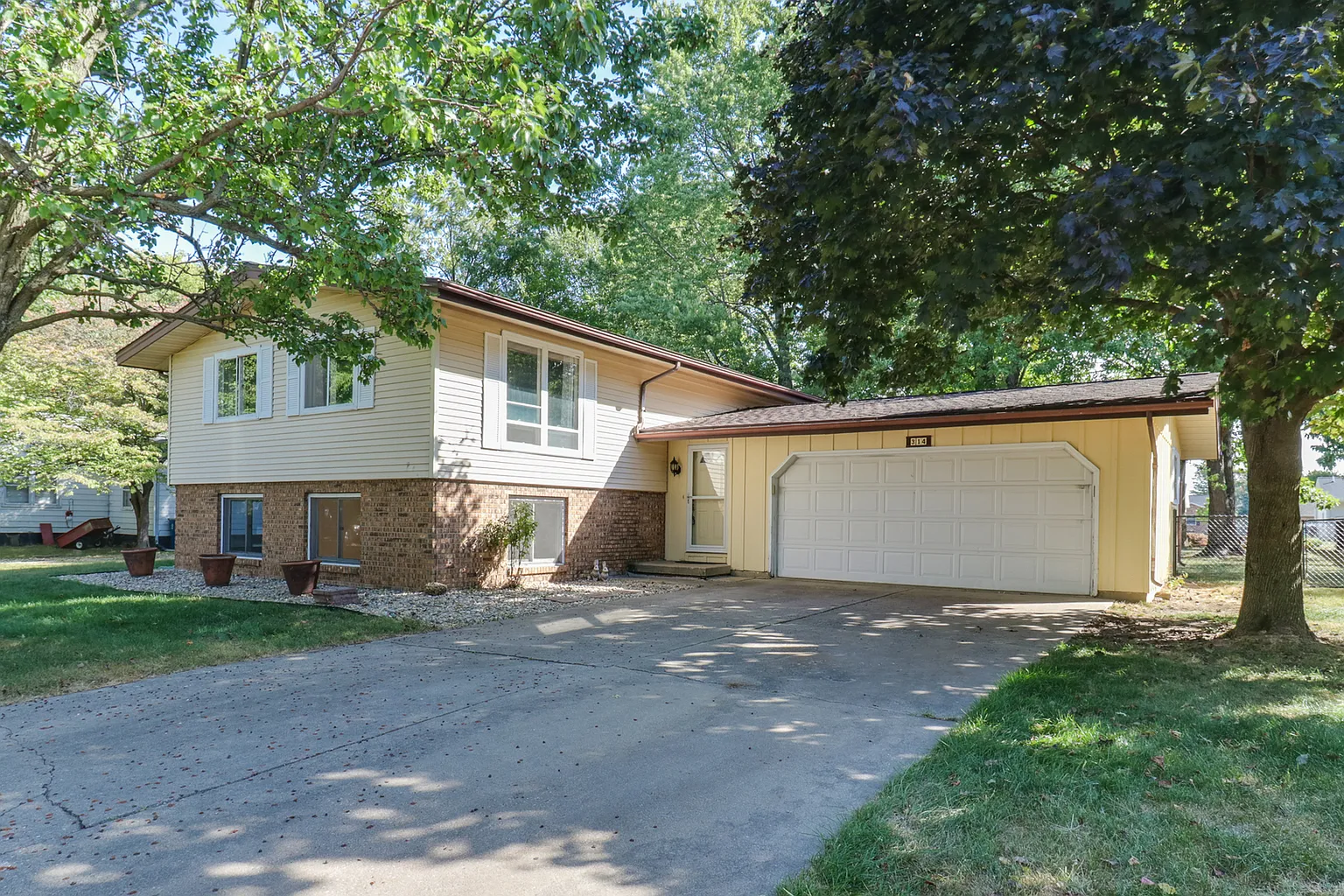 314 S Maple Ave photo 1