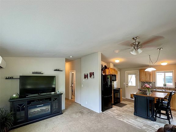4th image of 4611 17th Lane NE
