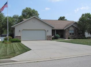 255 Carson Dr, Bryan, OH 43506