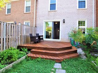 11927 Travistock Ct, Reston, VA 20191