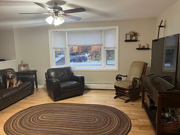 5th image of 14 Tamarack Dr