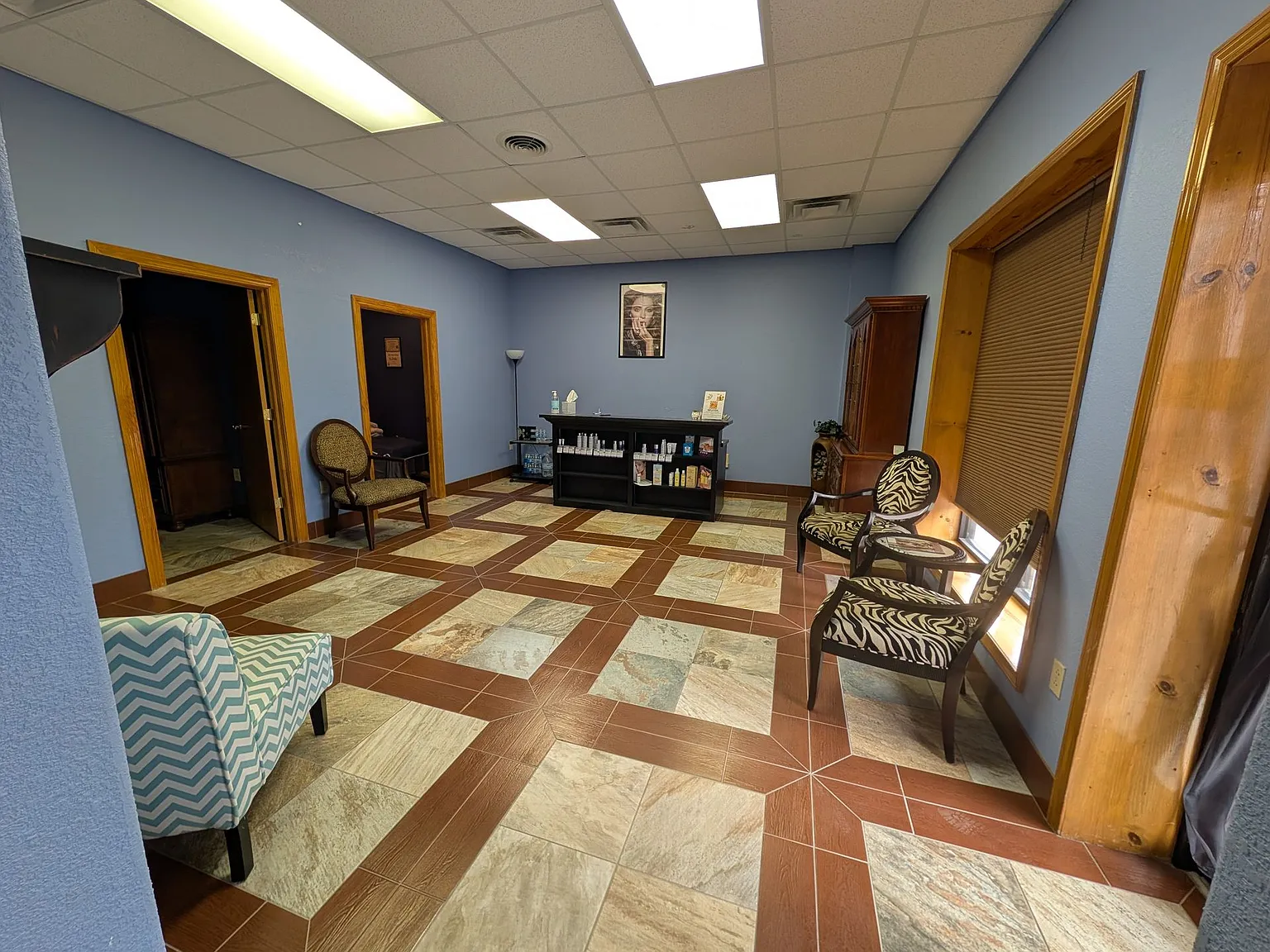 Office/Retail Commercial Space in Pryor — Photo 3