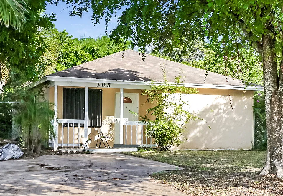 305 SW 7th Ave