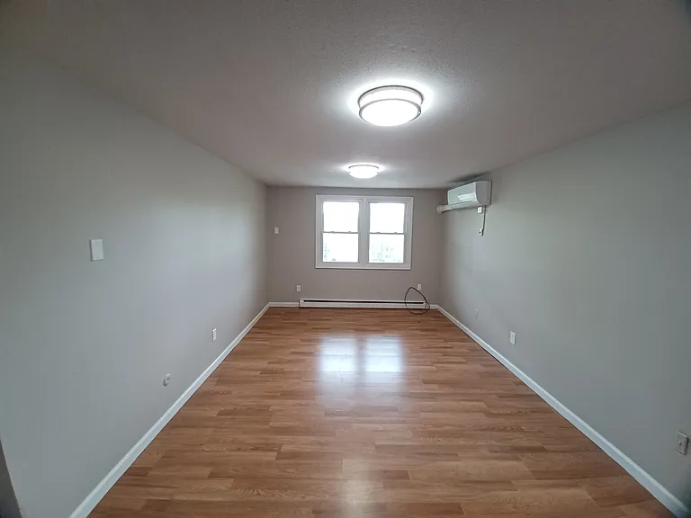 236 Maple St — Photo 6