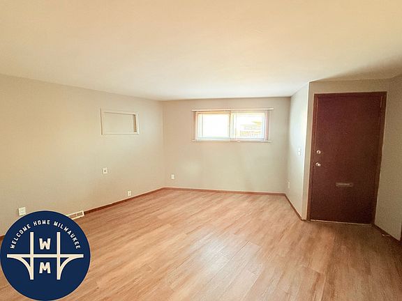 2nd image of 2645 S Kinnickinnic Ave Floor 1