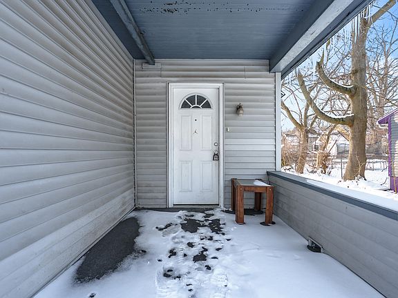 3rd image of 128 E Belmont St