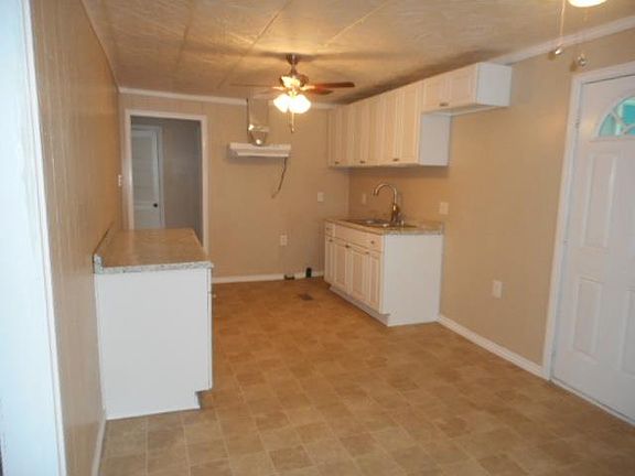 4th image of 453 E Arch St